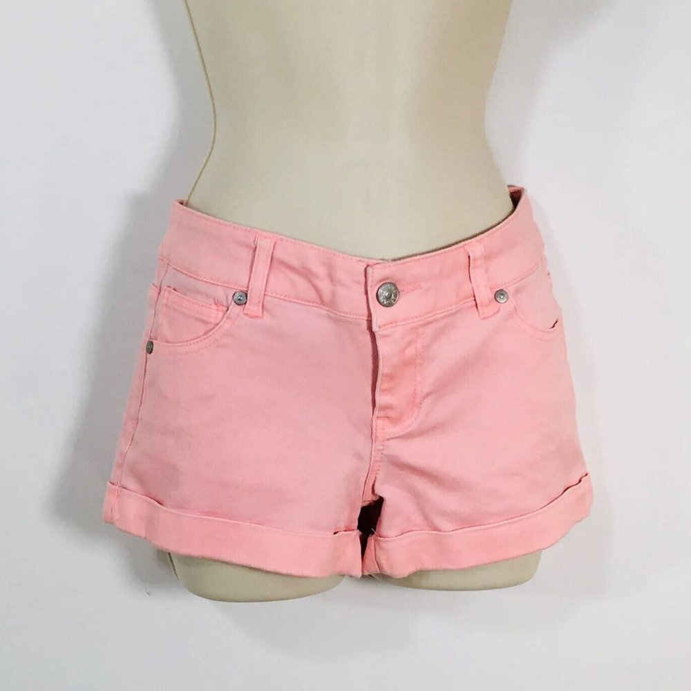Delia’s Olivia Jean Short Sz 7 Barbie Pink Denim Cuff Cotton Spandex Stretch